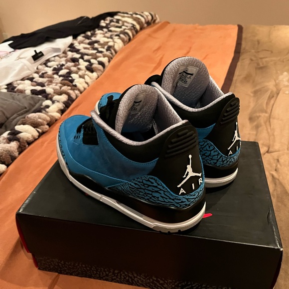 COPY - Air Jordan Retro Blue Sneakers - Picture 2 of 4